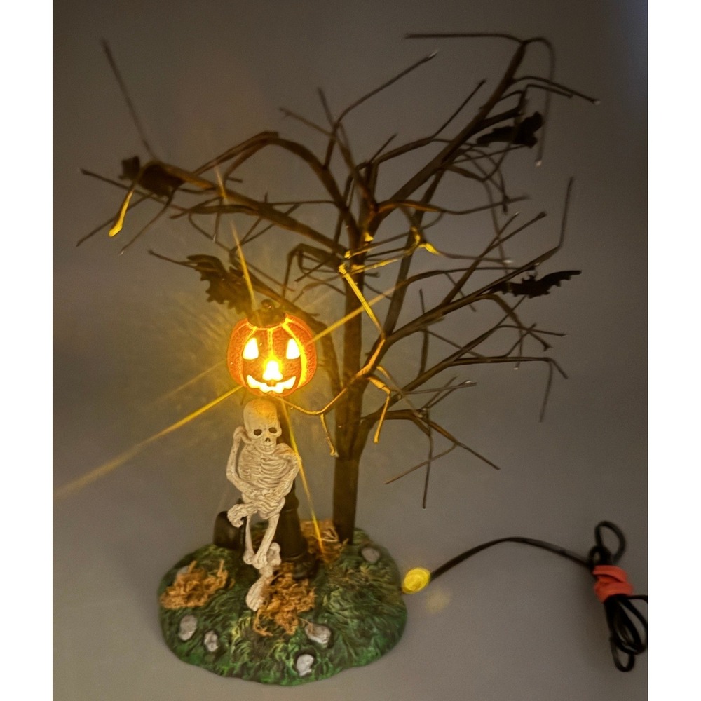 Vintage Dept 56 Halloween "KILLING TIME" Village Accessories Pumpkin lights up!